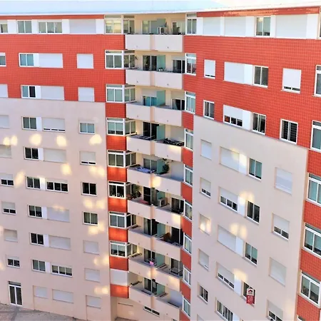 Deluxe * Lisbon